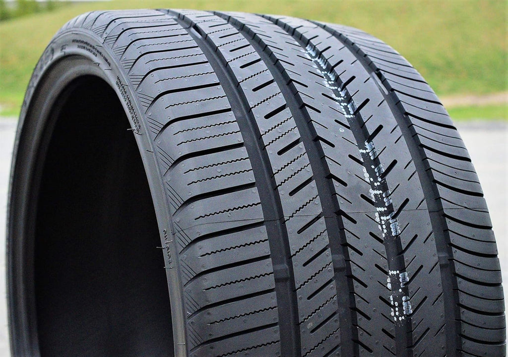 295/25R20 All-Season High Performance Radial Tire O6232
