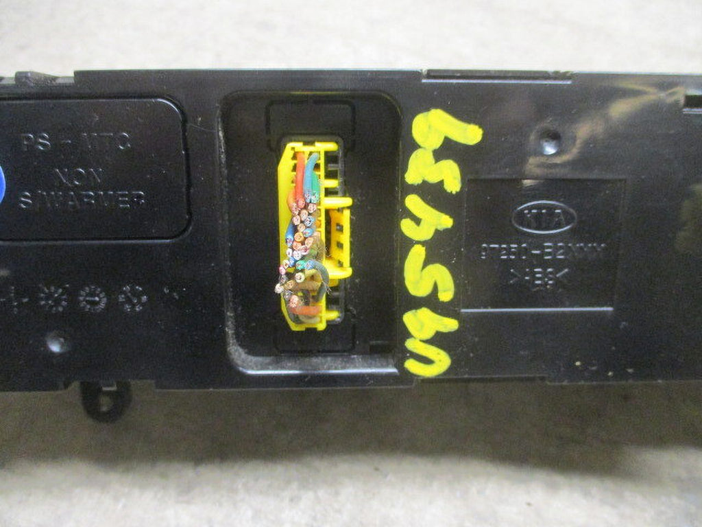 OEM Climate AC Heater Temperature Control M881