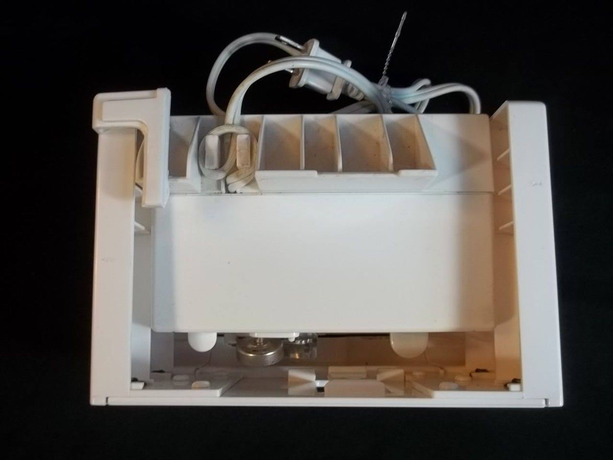 White EC600 Can Opener G352