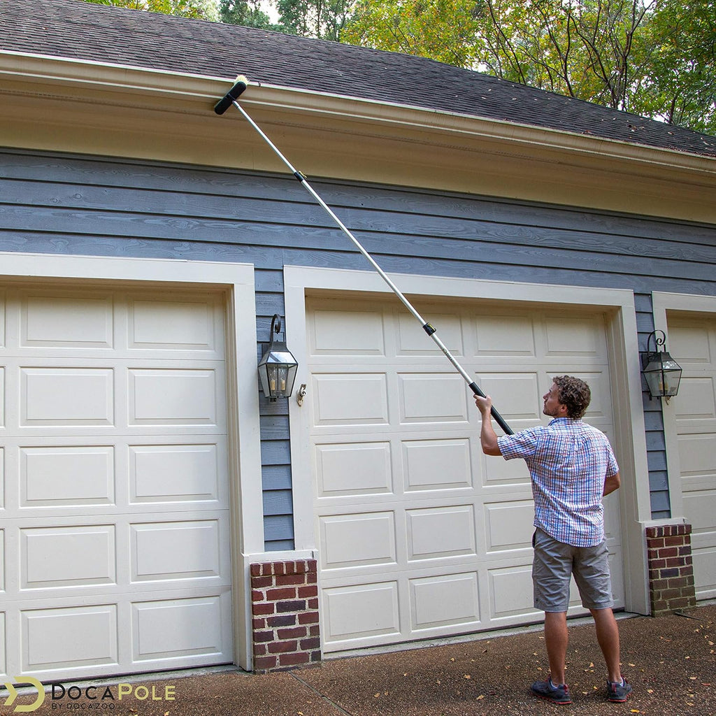 11 Inch Medium Bristle Deck Brush with 5-12 Foot Extension Pole X63181