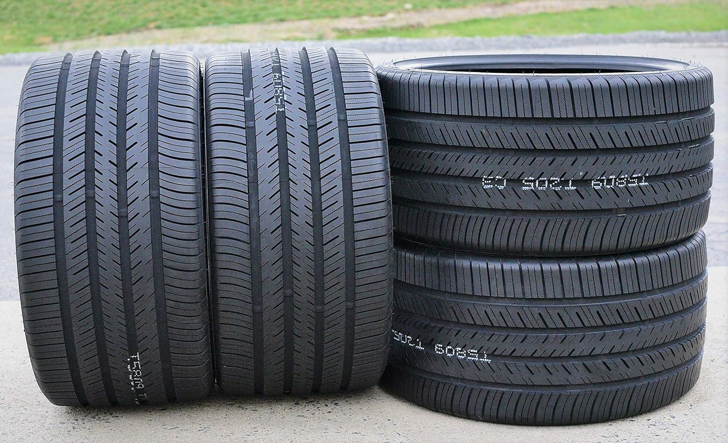 295/25R20 All-Season High Performance Radial Tire O6232