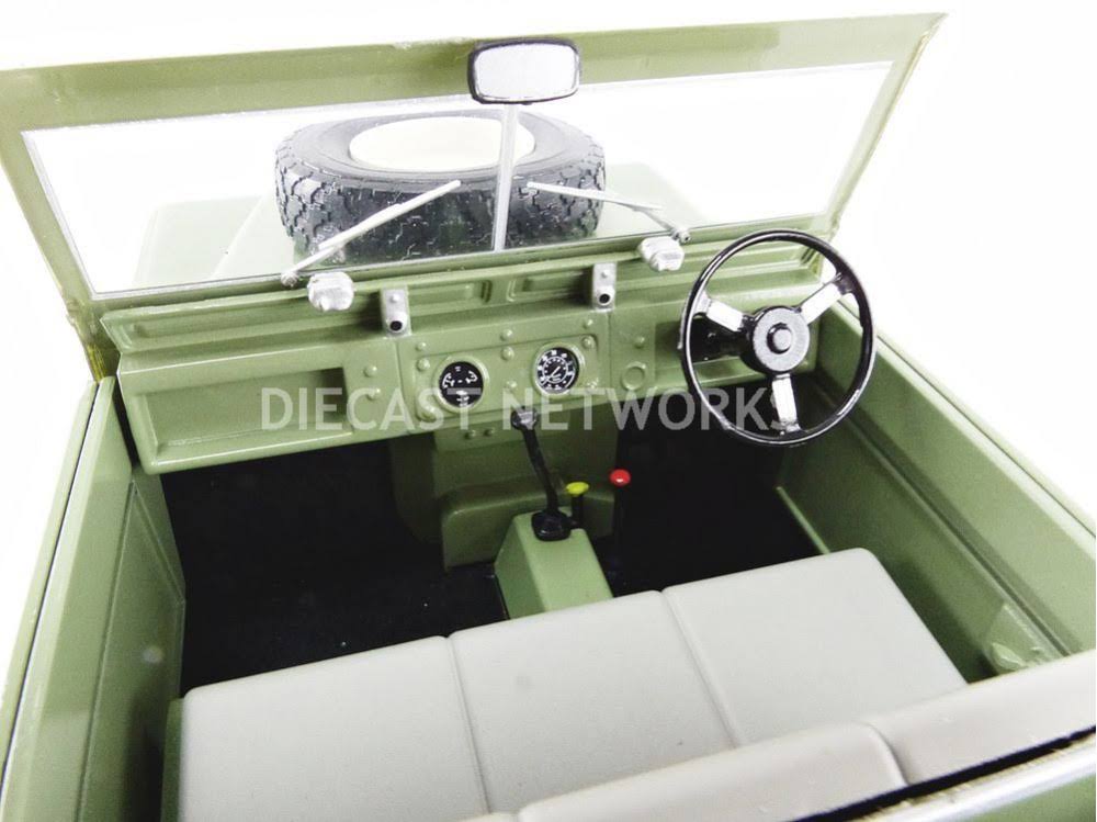 Green Collectible Miniature Car R911