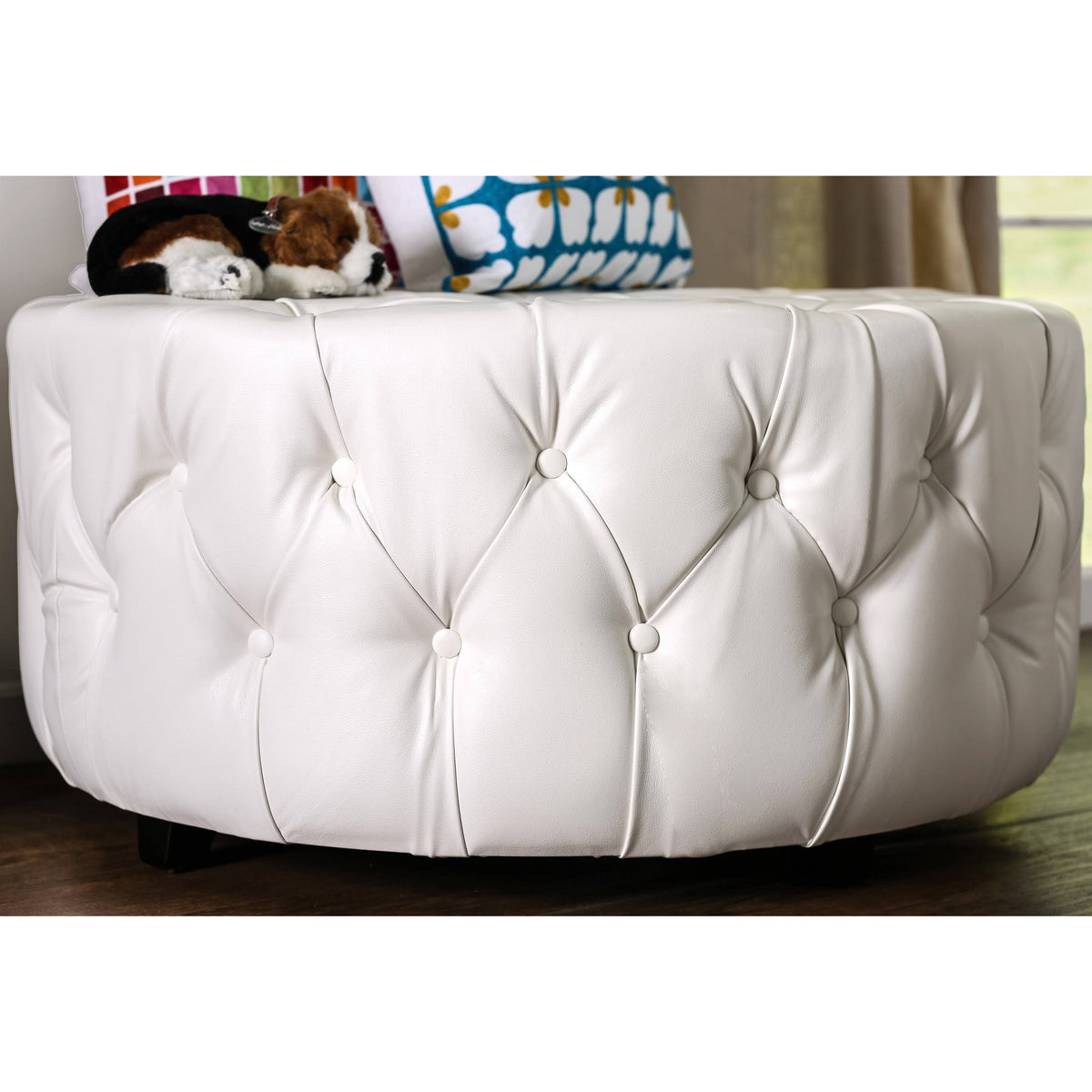 White Round Bonded Leather Ottoman Z45502