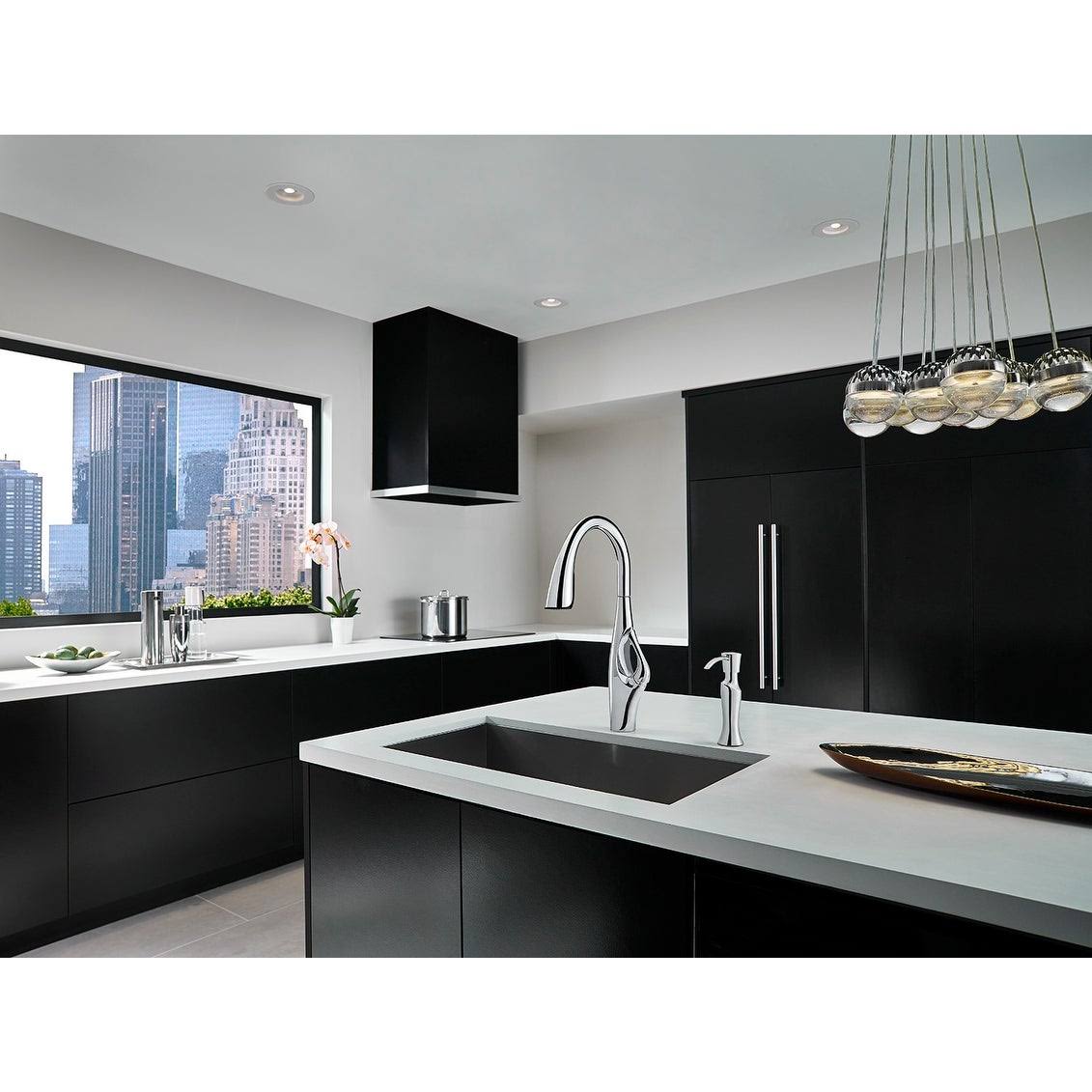 Black Pull-Down Kitchen Faucet E5591