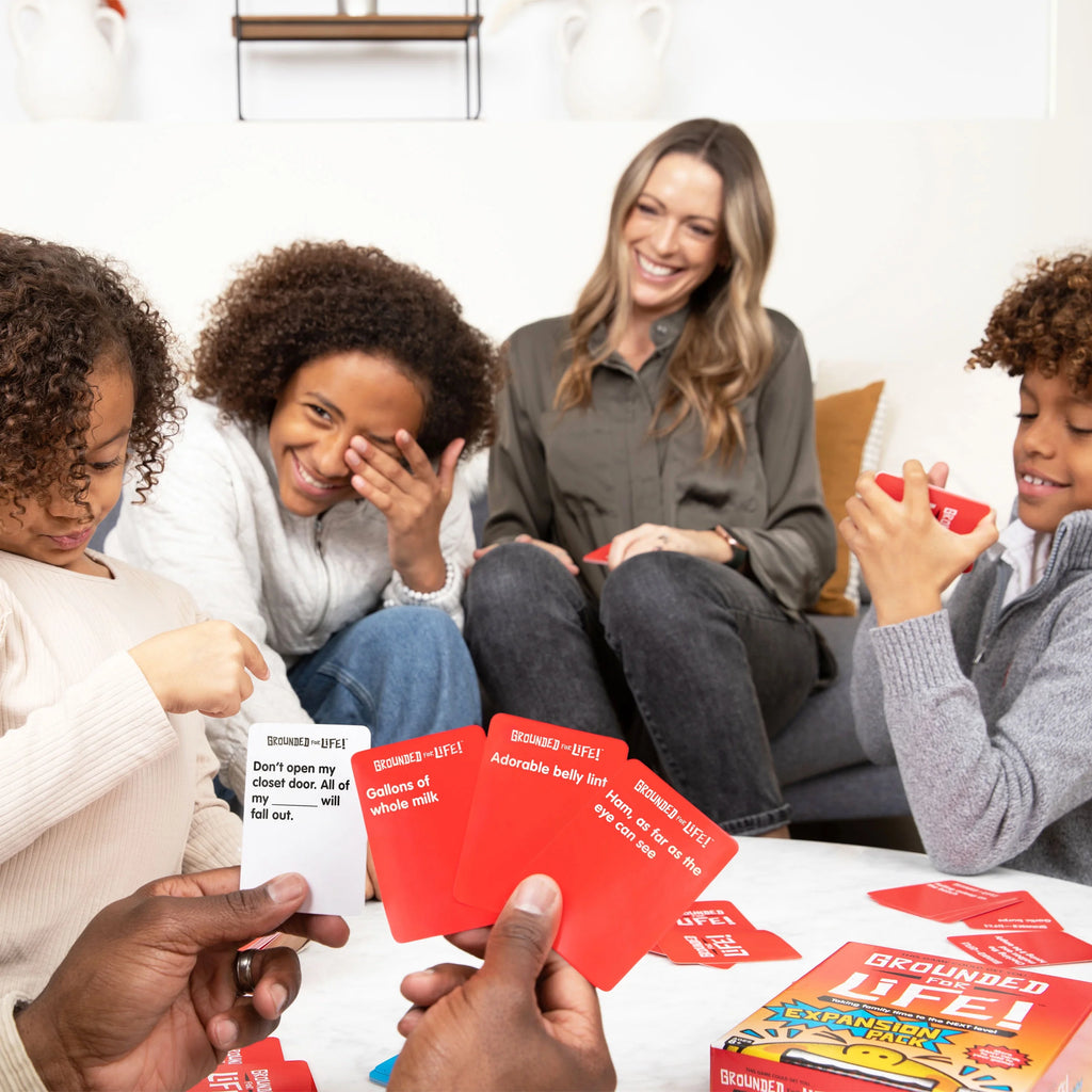 Family Card Game T595493
