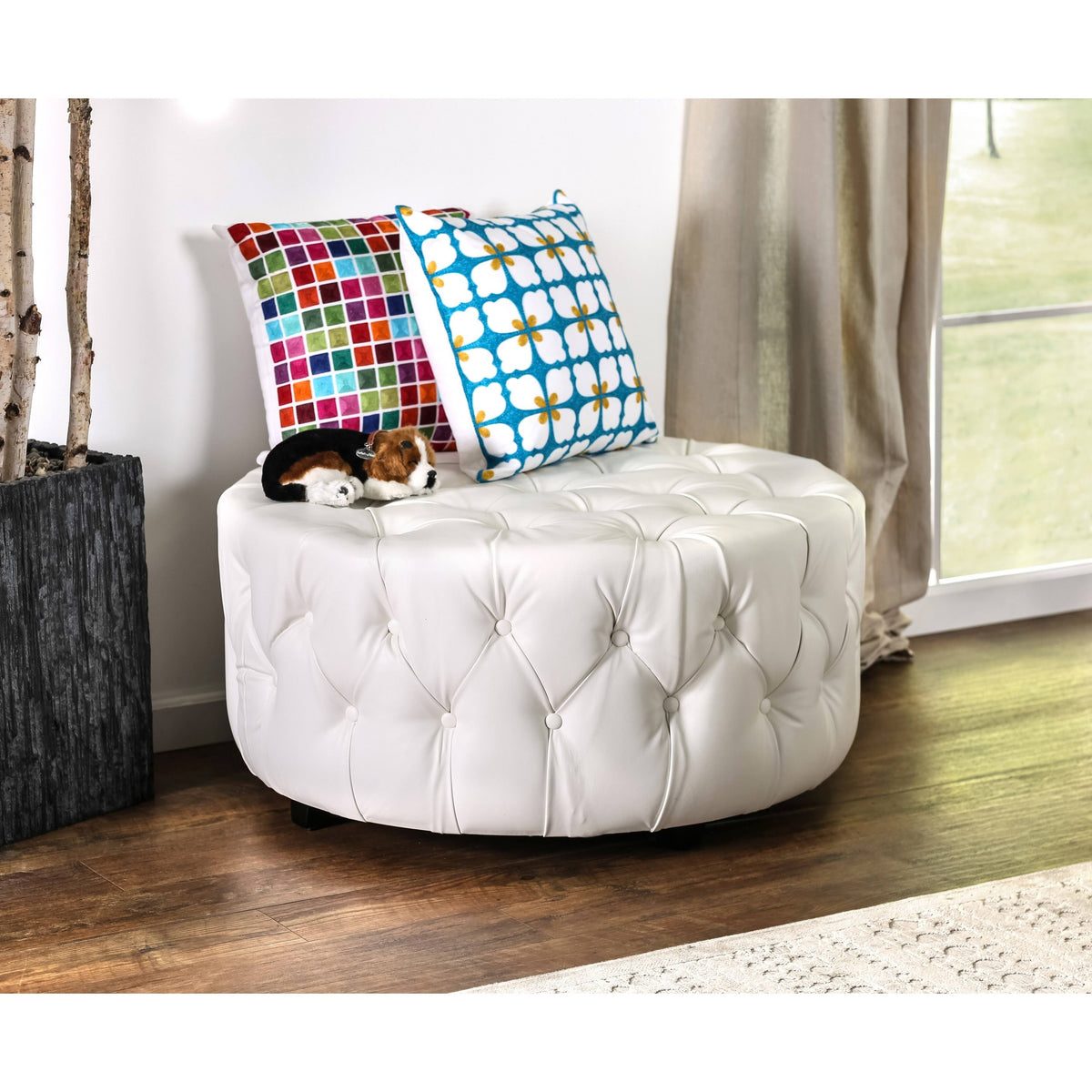White Round Bonded Leather Ottoman Z45502